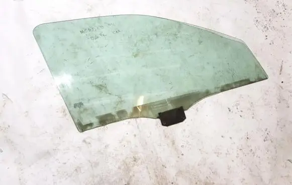 Ford Mondeo MK I Front door window glass four-door