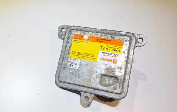 Hyundai Genesis Headlight ballast module Xenon 10R044663