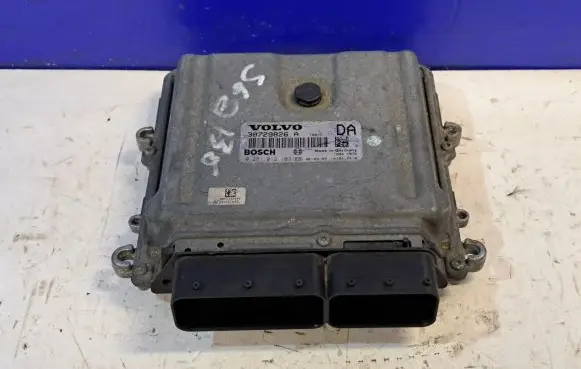 Volvo XC90 Engine control unit/module 30729826 0281012103
