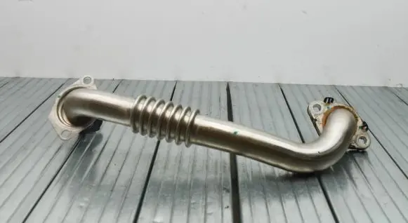 Ford Kuga II EGR valve line/pipe/hose FM5Q9D477AA