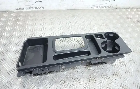 KIA Sorento Gear shifter surround trim plastic 846213E920