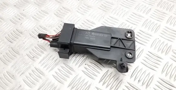 Skoda Rapid (NH) Coolant fan relay 5J0919506