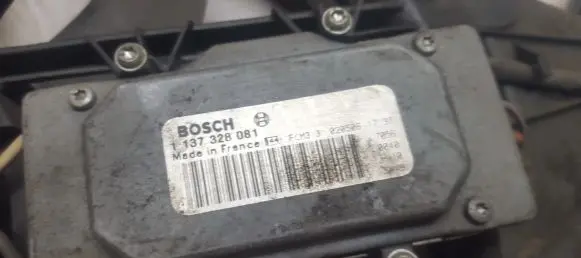 Volvo S60 Coolant fan relay 1137328081