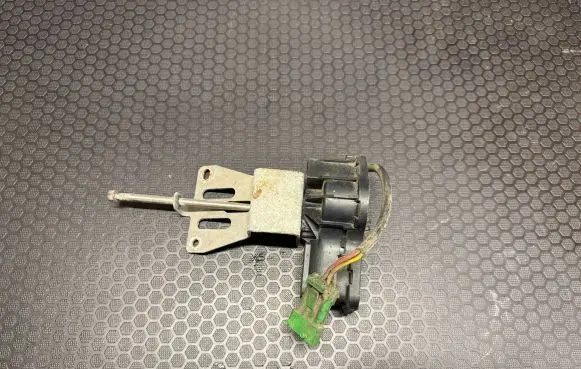 Saab 9-5 Headlight wiper motor 4560702 0390206948