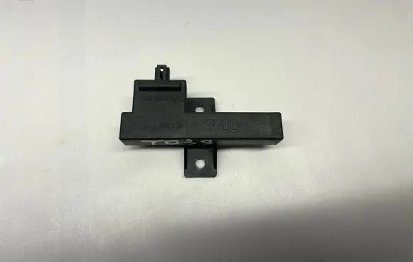 Audi A8 S8 D4 4H Keyless system antenna 8K0907247 33542221