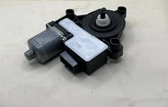 Seat Leon IV Rear glass lock/latch C439 5Q0959812A