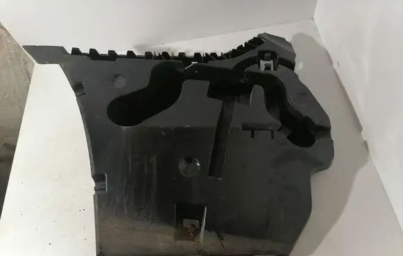 BMW 5 F10 F11 Bumper support mounting bracket corner 7207111