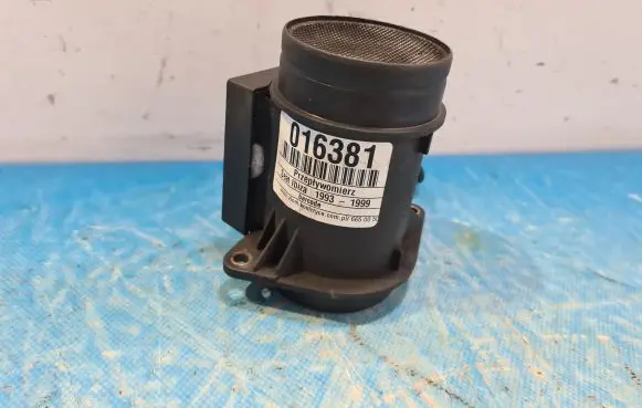 Seat Ibiza II (6k) Mass air flow meter 71822101