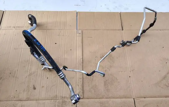 Air conditioning (A/C) pipe/hose