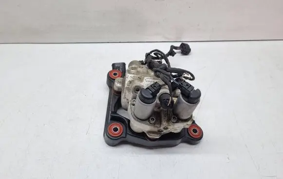 BMW 5 F10 F11 Air suspension compressor 6775258