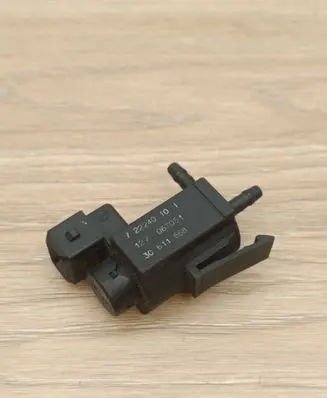 Volvo XC70 Turbo solenoid valve 30611668 06T051 72224010