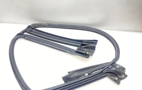 Subaru Legacy Front door rubber seal 