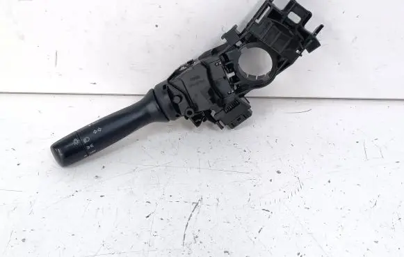 Toyota Prius+ (ZVW40) Indicator stalk 173832