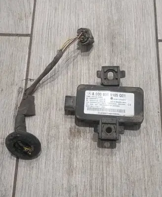 Mercedes-Benz C W205 Tire pressure control unit A0009001105