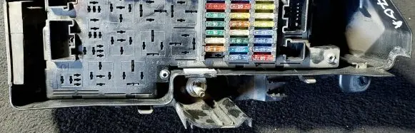 Volvo V70 Fuse box set 9494210