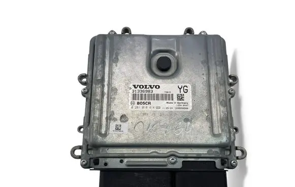 Volvo XC70 Engine control unit/module ECU 31336983 0281018414