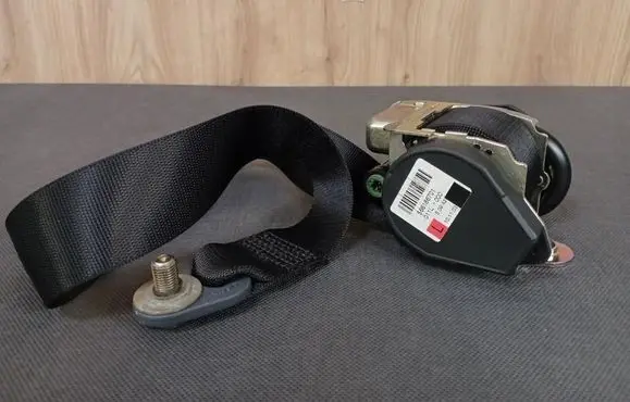 Mercedes-Benz SLK R170 Front seatbelt 1708600985 A1708600985