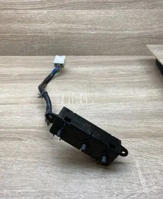 Nissan Qashqai+2 Seat control switch 