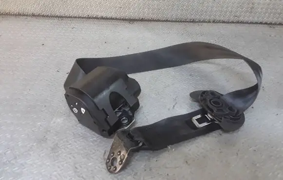 Volkswagen Polo V 6R Rear seatbelt 6R0857806