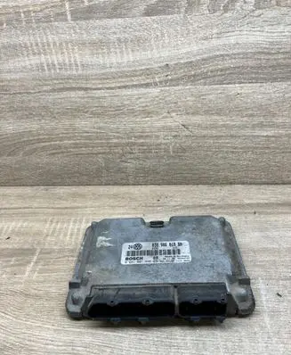Volkswagen Golf IV Engine control unit/module 038906018BM 0281001846