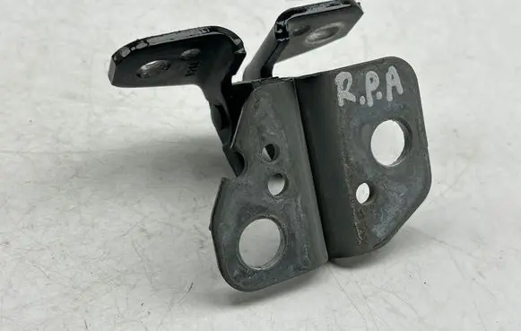 Jeep Grand Cherokee WL Front door lower hinge 