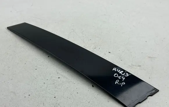 Toyota Auris E180 Front door glass trim molding 75755