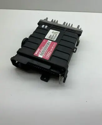 Audi 80 90 S2 B4 Engine control unit/module 443907311C 0261200273 1736000205