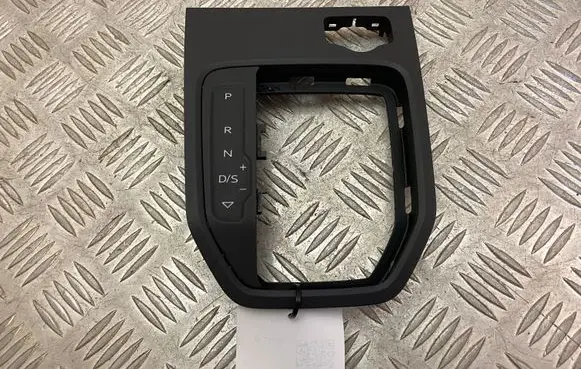 Audi A1 Gear shift selector indicator 82B713463