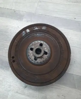 Volkswagen Multivan T4 Crankshaft pulley 074105251A