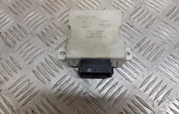 Toyota Avensis T250 Window wiper relay 85940-05040