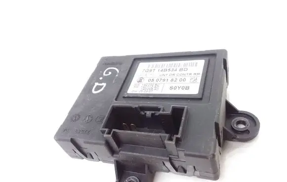 Volvo V70 Door control unit/module 7G9T14B534BD 0507918200