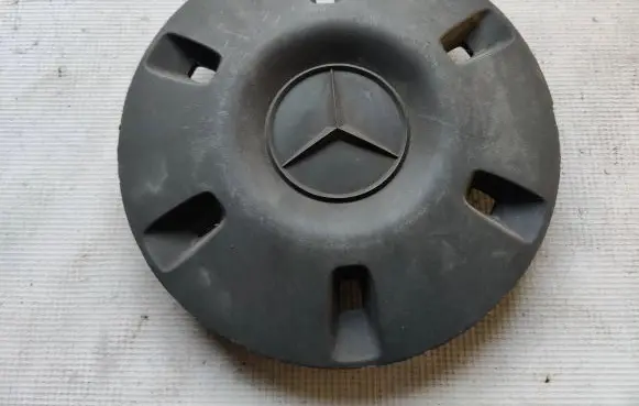 Mercedes-Benz Vito Viano W639 Original wheel cap A9064010025