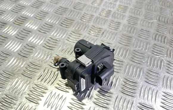 Opel Insignia A Throttle valve 8686MKH6L