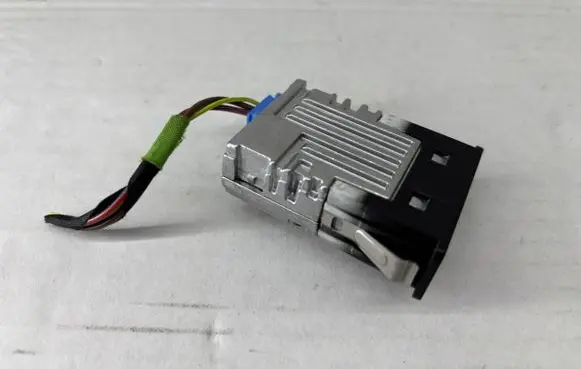 BMW 3 G20 G21 AUX in-socket connector 5A84163