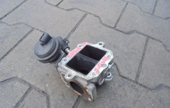 Chrysler Sebring (ST-22 - JR) EGR valve