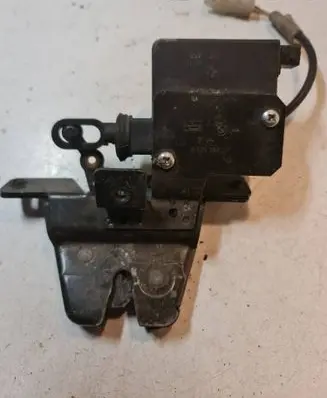 BMW 5 E34 Tailgate/trunk/boot lock/catch/latch 8120997 5124
