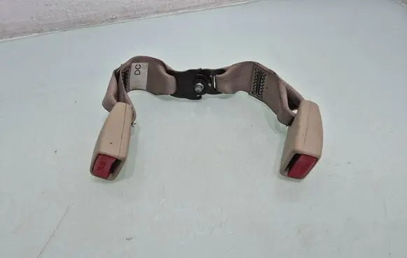 Nissan Murano Z50 Middle seatbelt buckle (rear) 