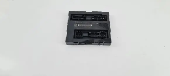 Audi A8 S8 D4 4H Comfort/convenience module 4H0907064L 5DK01022810
