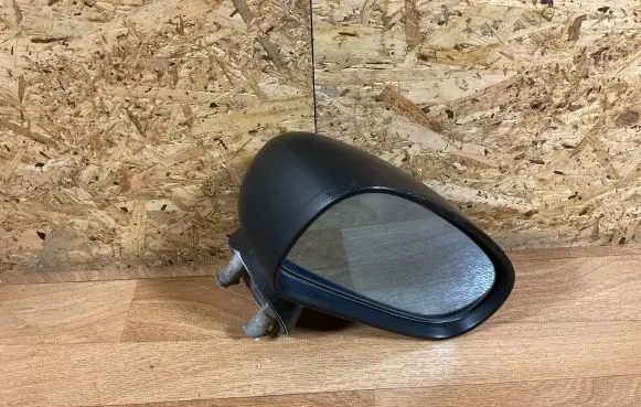 Audi TT Mk1 Front door electric wing mirror 46R010026