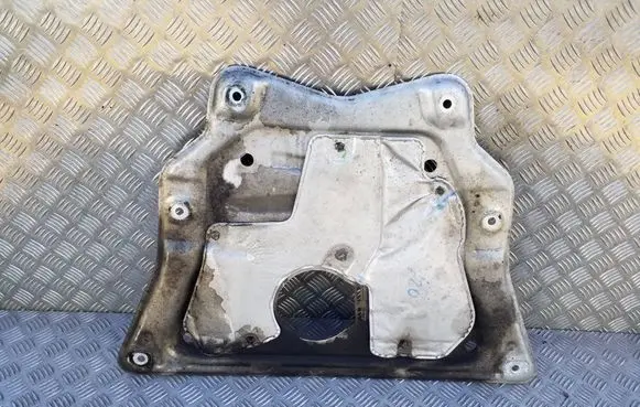 BMW X6 F16 Engine splash shield/under tray 6853814