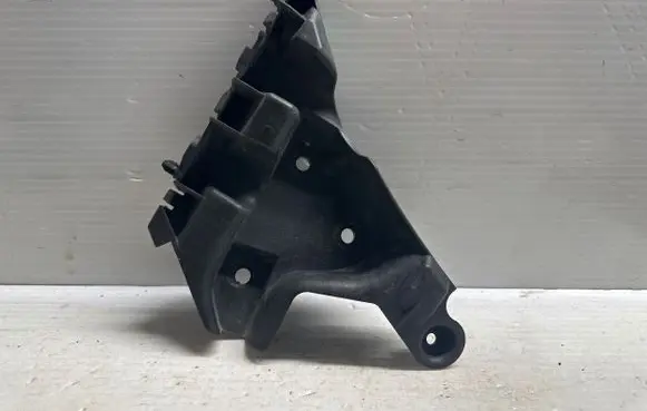 Volvo XC60 Front bumper mounting bracket 31383163
