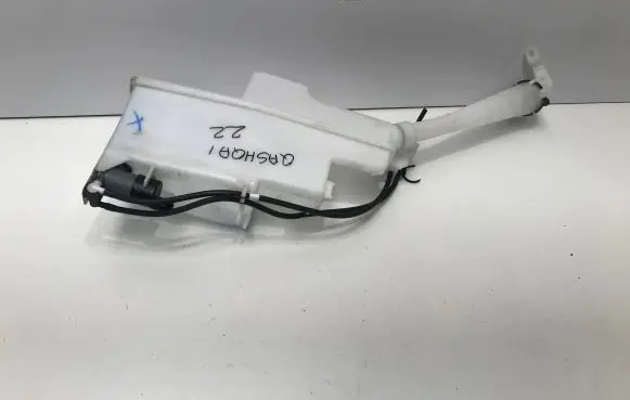 Nissan Qashqai J12 Windshield washer fluid reservoir/tank 289106UA0A