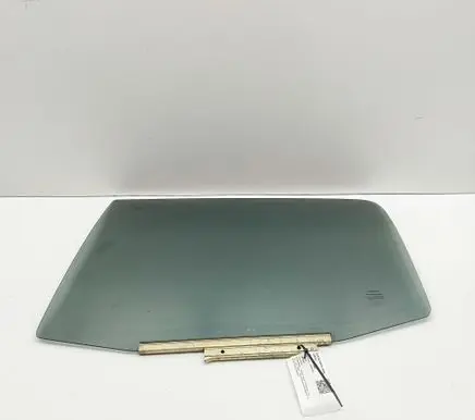 Toyota Hilux (AN10, AN20, AN30) Rear door window glass 681040K160
