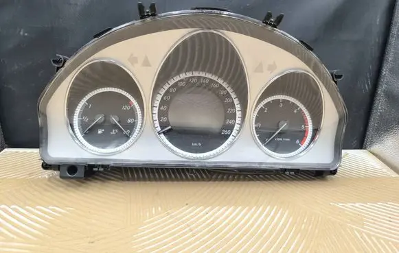 Mercedes-Benz GLK (X204) Speedometer (instrument cluster) A2049005107 A2049028902 A2049012301
