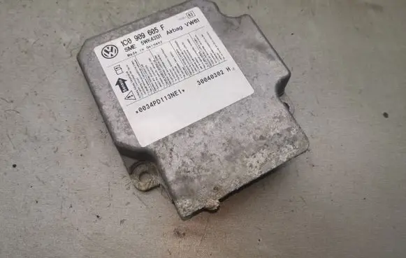 Volkswagen Golf IV Airbag control unit/module 1C0909605F