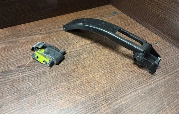Mercedes-Benz Sprinter W906 Rear door check strap stopper A9067600328 009ES92