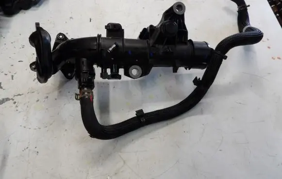 Renault Austral Engine coolant pipe/hose 165767444R
