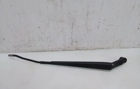 Toyota Avensis T250 Front wiper blade arm