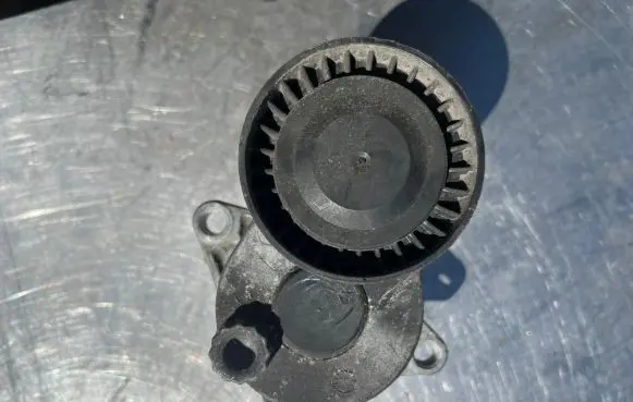 BMW 3 E90 E91 Alternator belt tensioner 