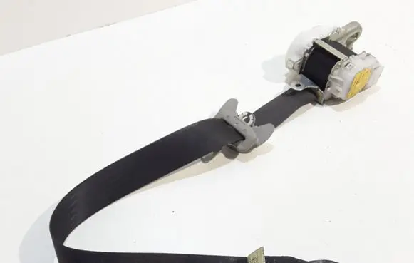 Lexus IS 220D-250-350 Front seatbelt 2J090331
